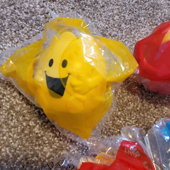 6/$30 ππ€βοΈ 4 BNIB little miss and kister men mcdonalds cups - Picture 3 of 7